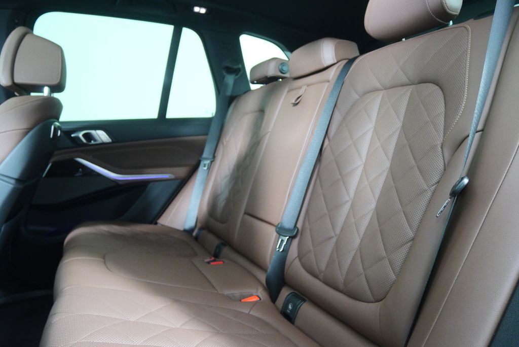 Thumbnail: 2025 BMW X5 - 15