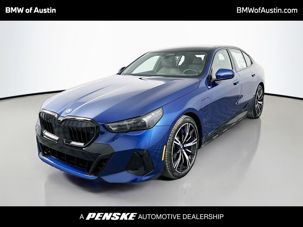 Thumbnail: 2026 BMW 5 Series - 1