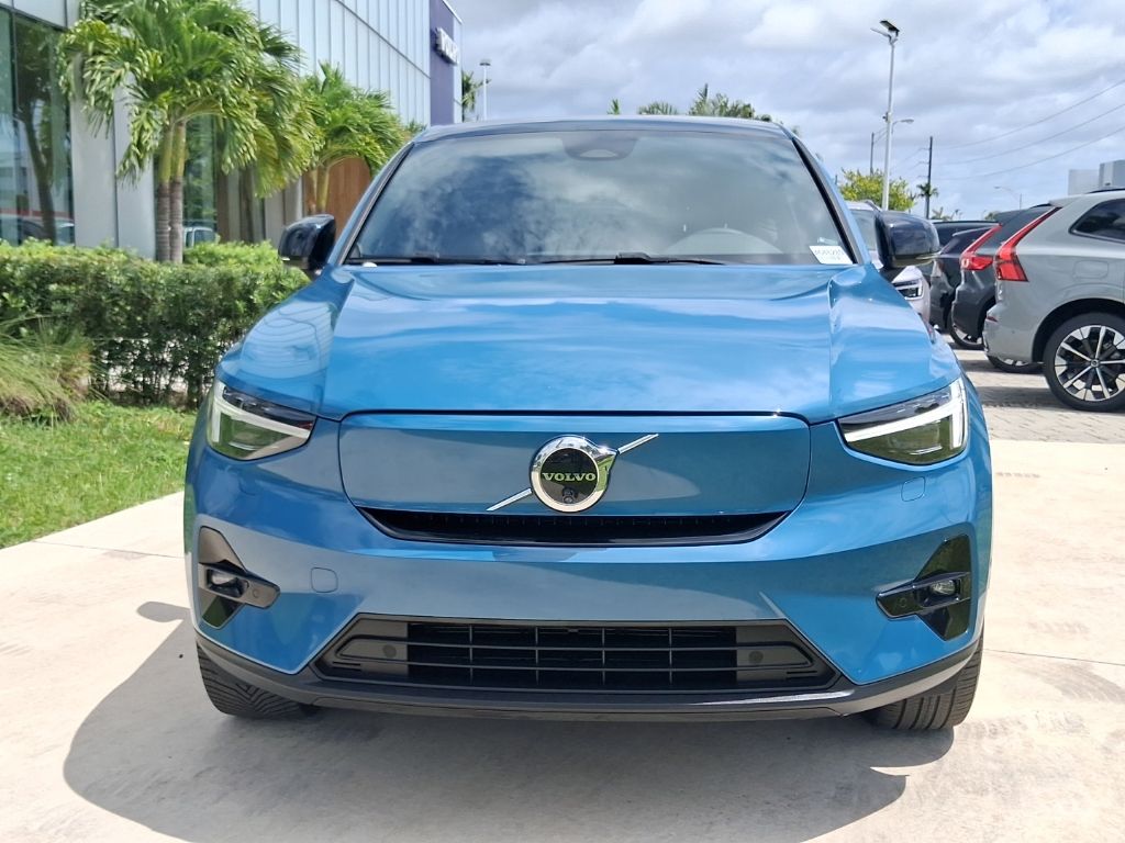 Used 2023 Volvo C40 Ultimate with VIN YV4ED3GM2P2048289 for sale in Miami, FL