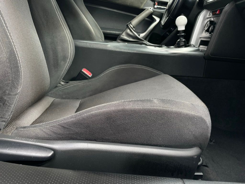 2019 Toyota 86  27