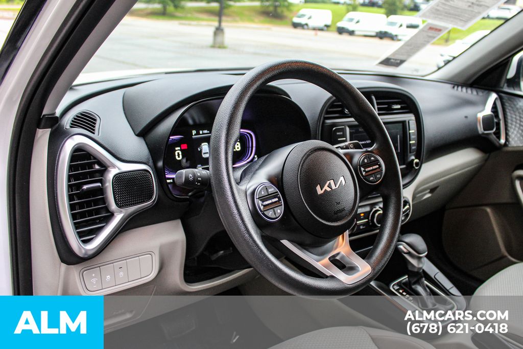 Used 2025 White Kia LX image 21