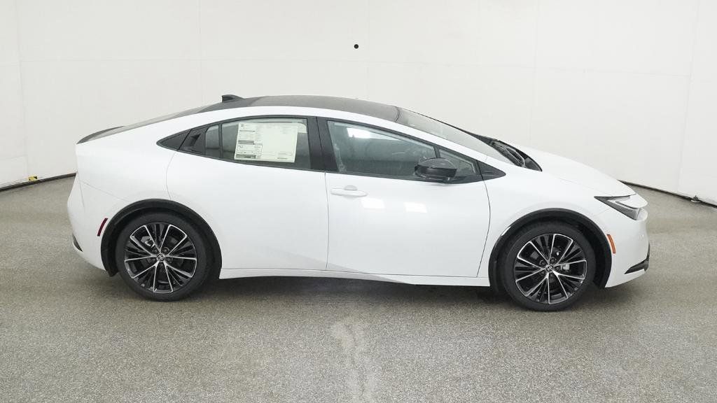 Thumbnail: 2025 Toyota Prius - 30