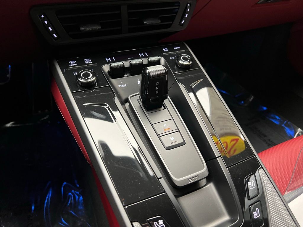 Thumbnail: 2025 Porsche 911 - 11