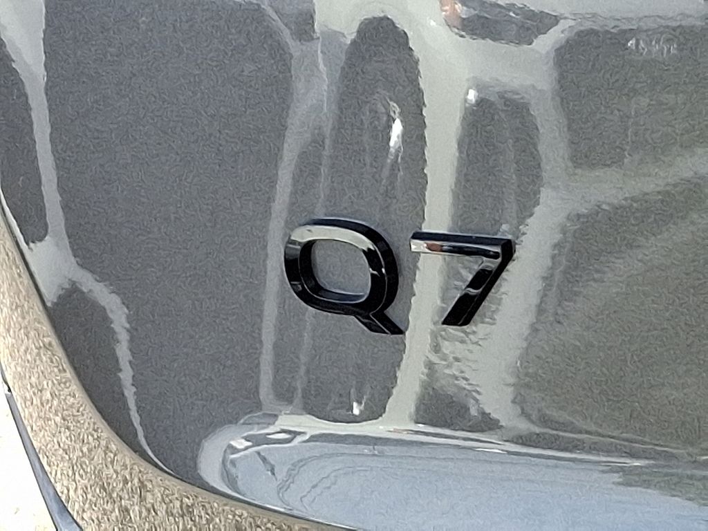 Thumbnail: 2026 Audi Q7 - 32