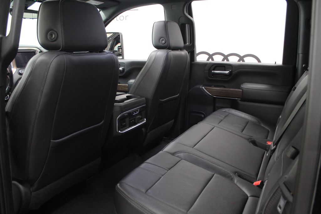 Thumbnail: 2020 Chevrolet Silverado 2500 - 19