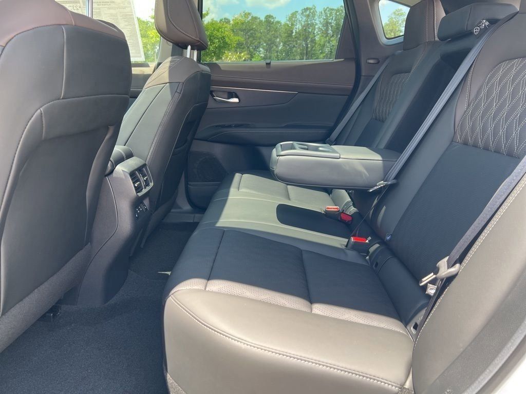 2025 Everest White Pearl Tricoat Nissan Murano Platinum AWD SUV