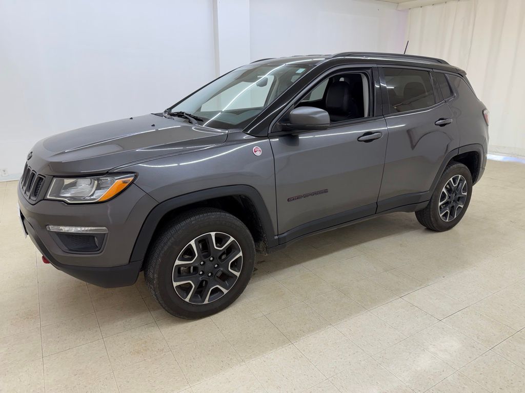 Gray (Granite Crystal Metallic Clearcoat) 2020 Jeep Compass Trailhawk 4WD SUV / Crossover Four-Wheel Drive 9-Speed Automatic