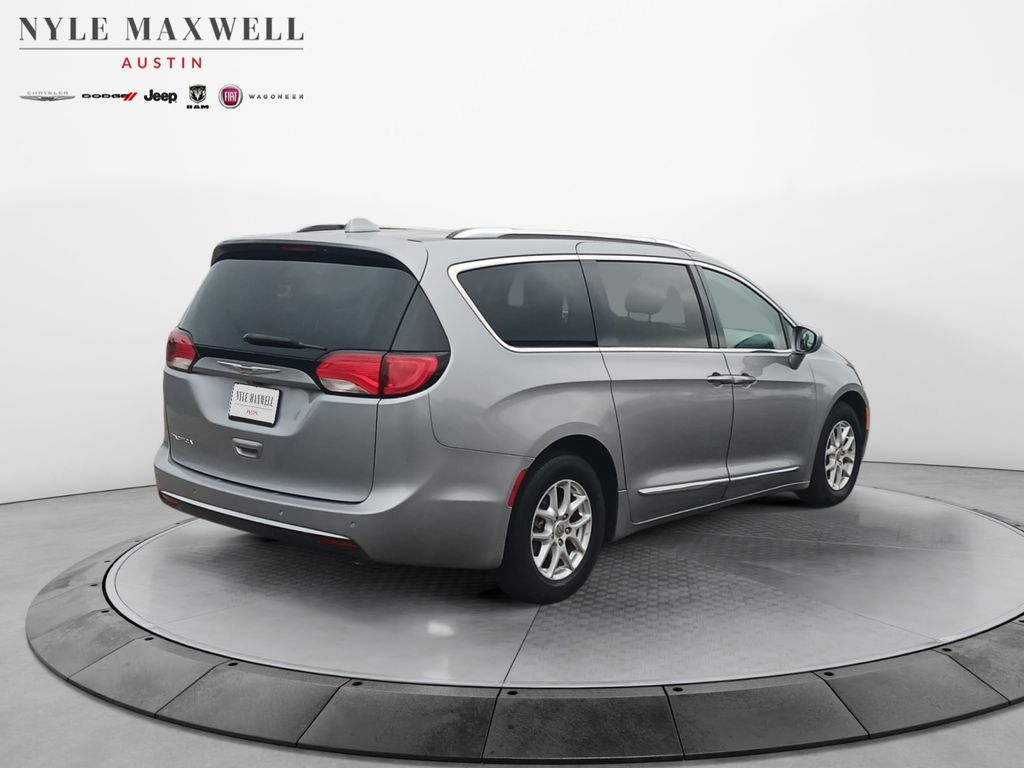 Used Car 2020 Chrysler Pacifica  Touring L For Sale Under $25,000 In Austin, Texas