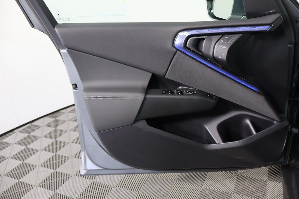 Thumbnail: 2025 BMW X3 - 12