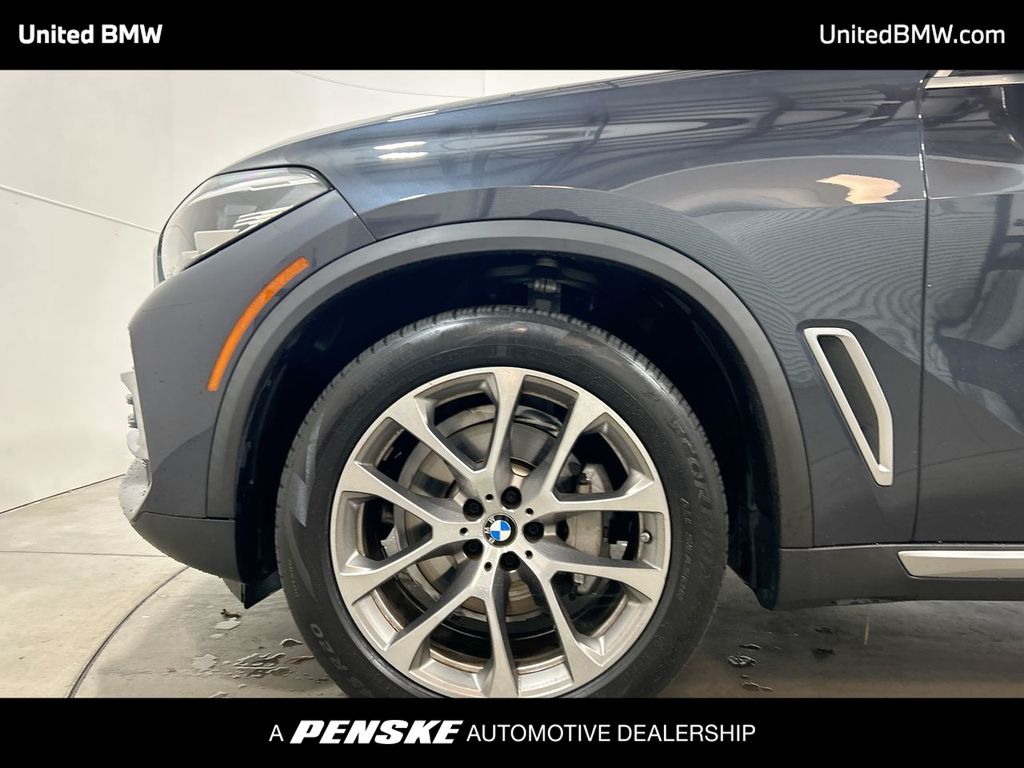 Thumbnail: 2022 BMW X5 - 10