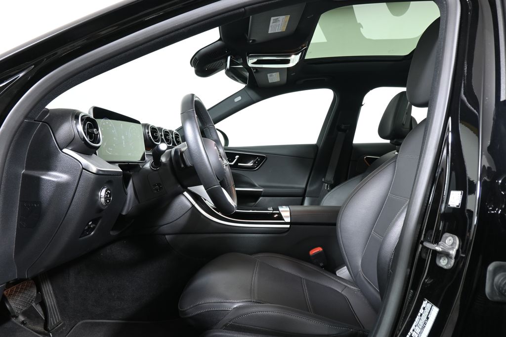 Thumbnail: 2025 Mercedes-Benz C-Class - 3