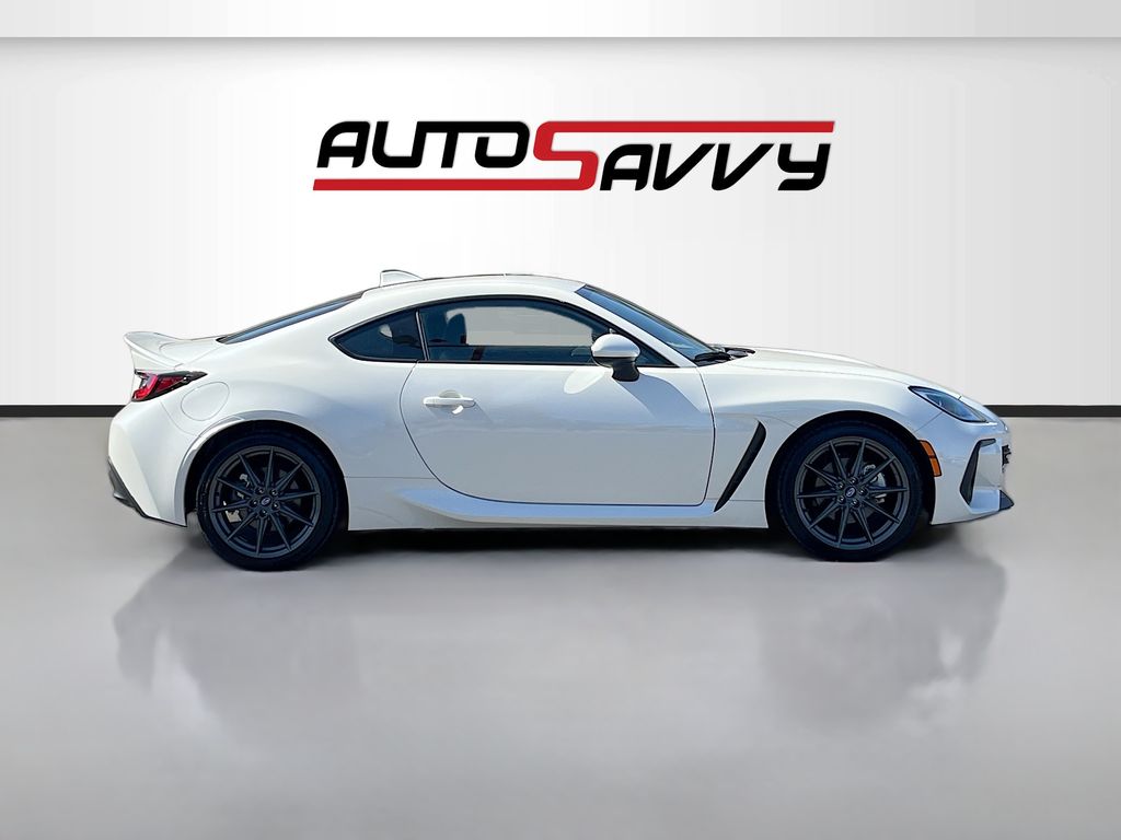 Used 2024 White Subaru Limited image 8
