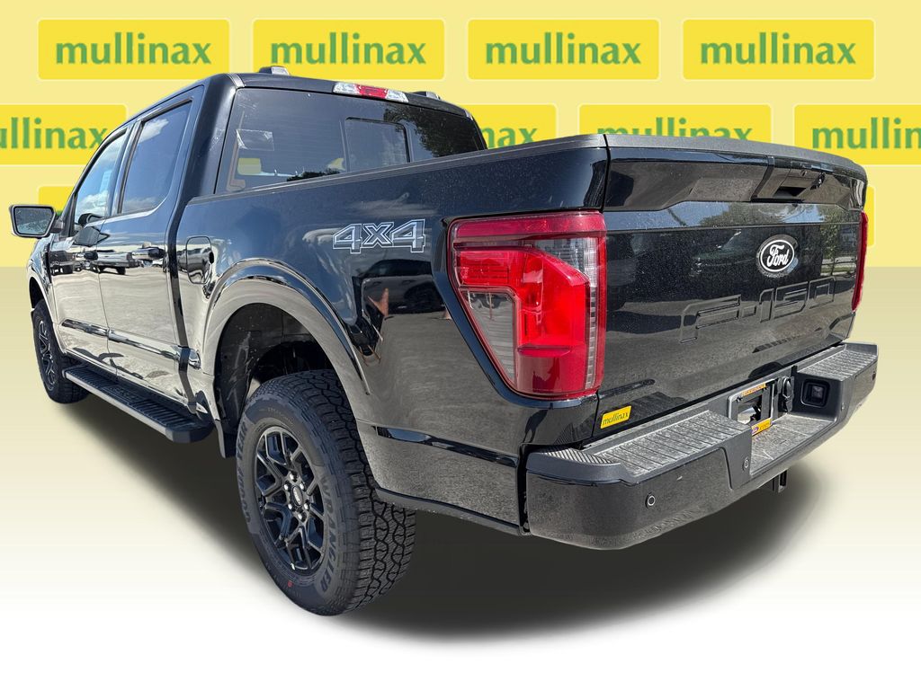 New 2026 Black Ford XLT image 4