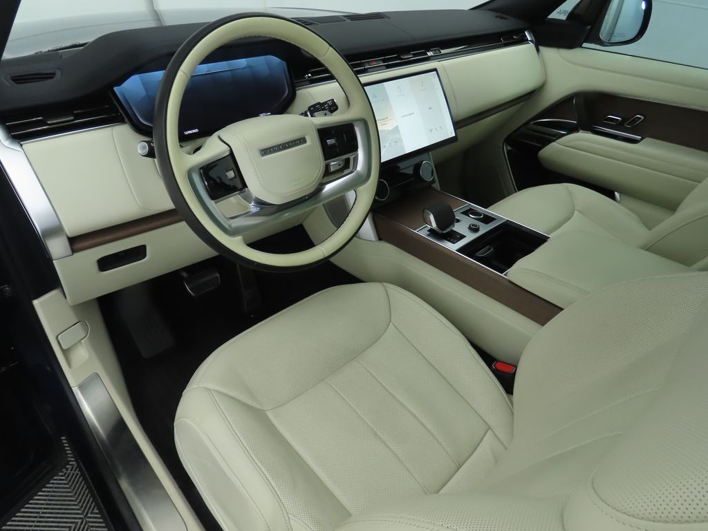 Thumbnail: 2023 Land Rover Range Rover - 9