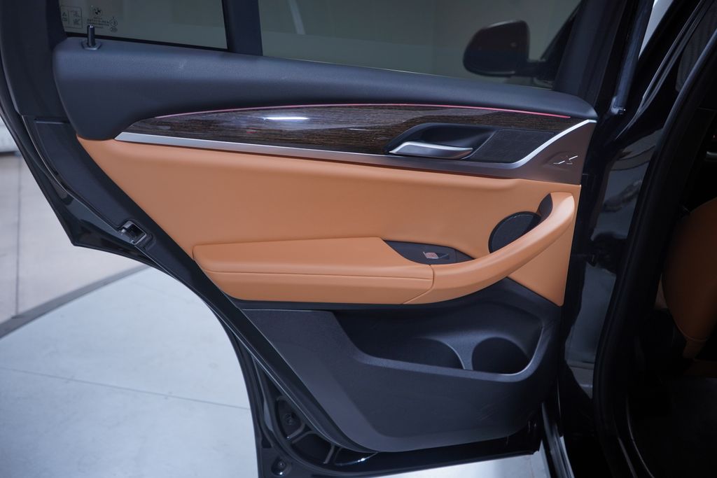 Thumbnail: 2022 BMW X4 - 15