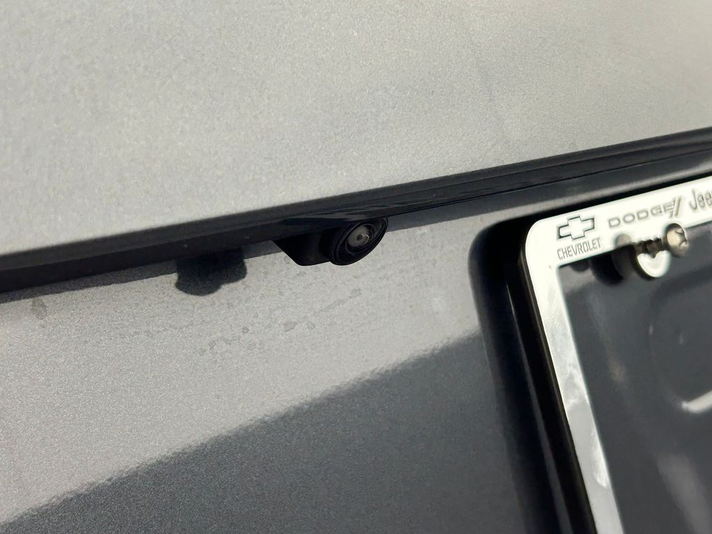 New 2026 Graphite Gray Mitsubishi SE image 44