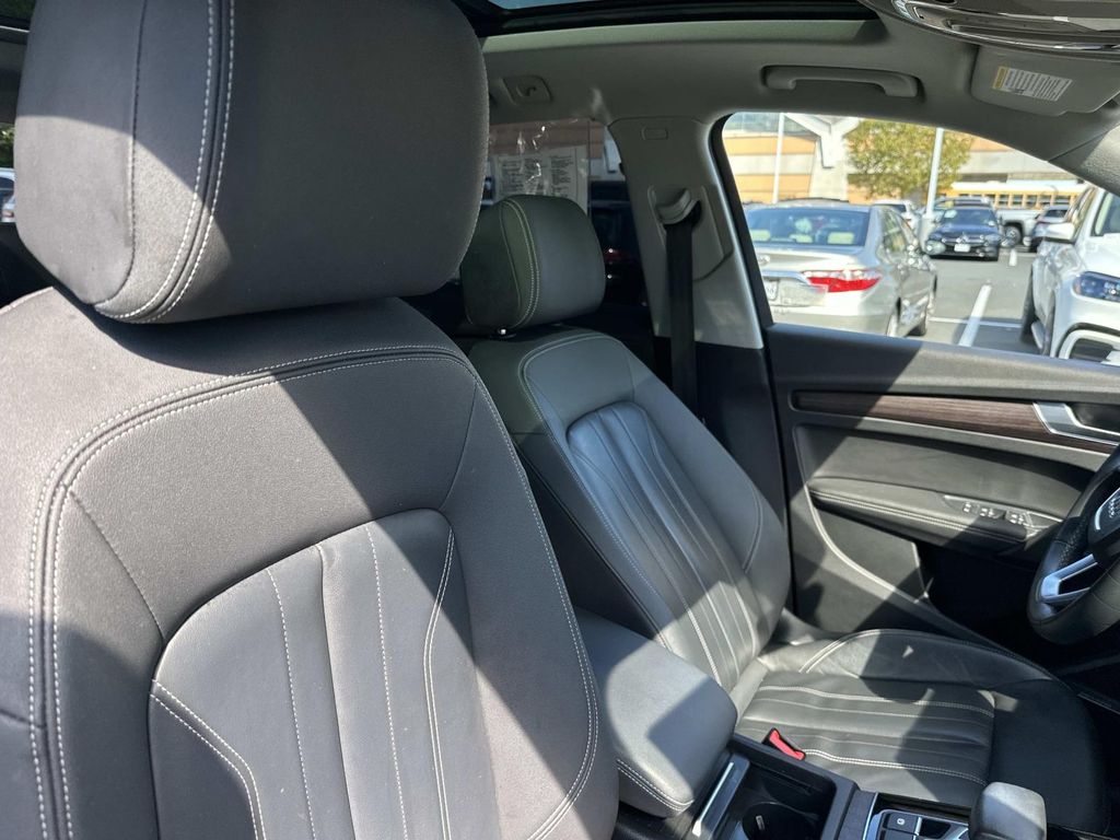 Thumbnail: 2021 Audi Q5 - 22