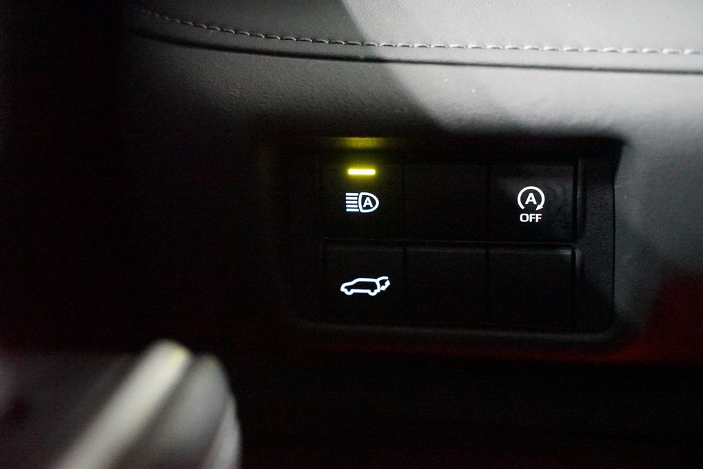 Thumbnail: 2024 Toyota Highlander - 24