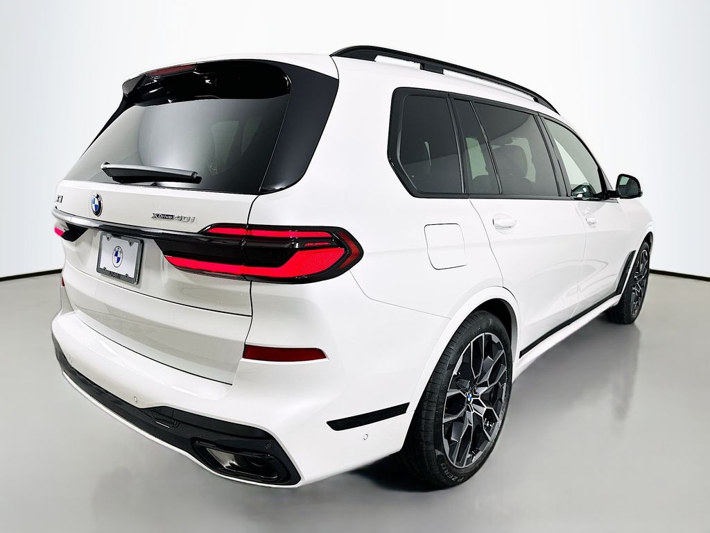 Thumbnail: 2027 BMW X7 - 5