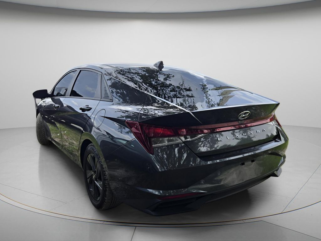 2023 Hyundai Elantra - $17,599