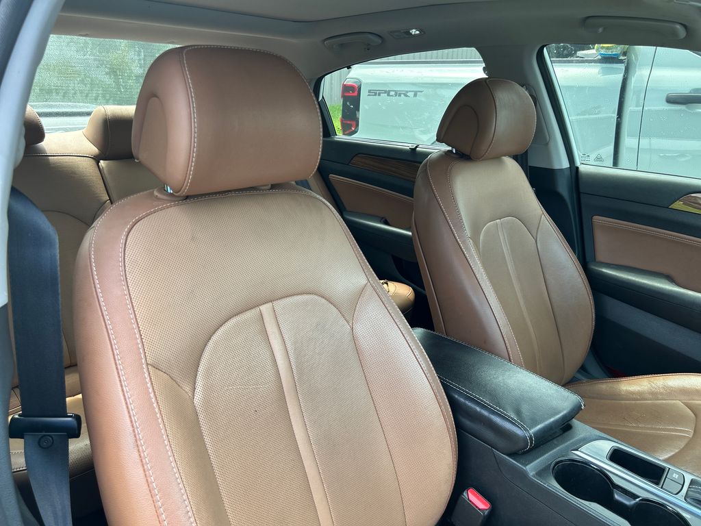 Used 2015 White Hyundai Limited image 12