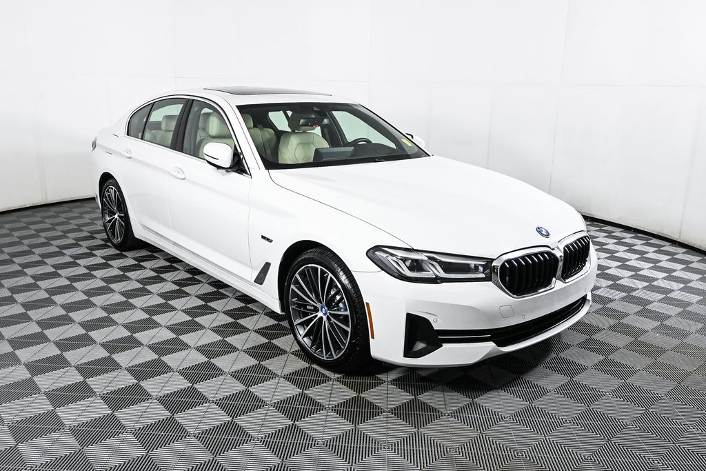 2023 BMW 5 Series 530e iPerformance 1