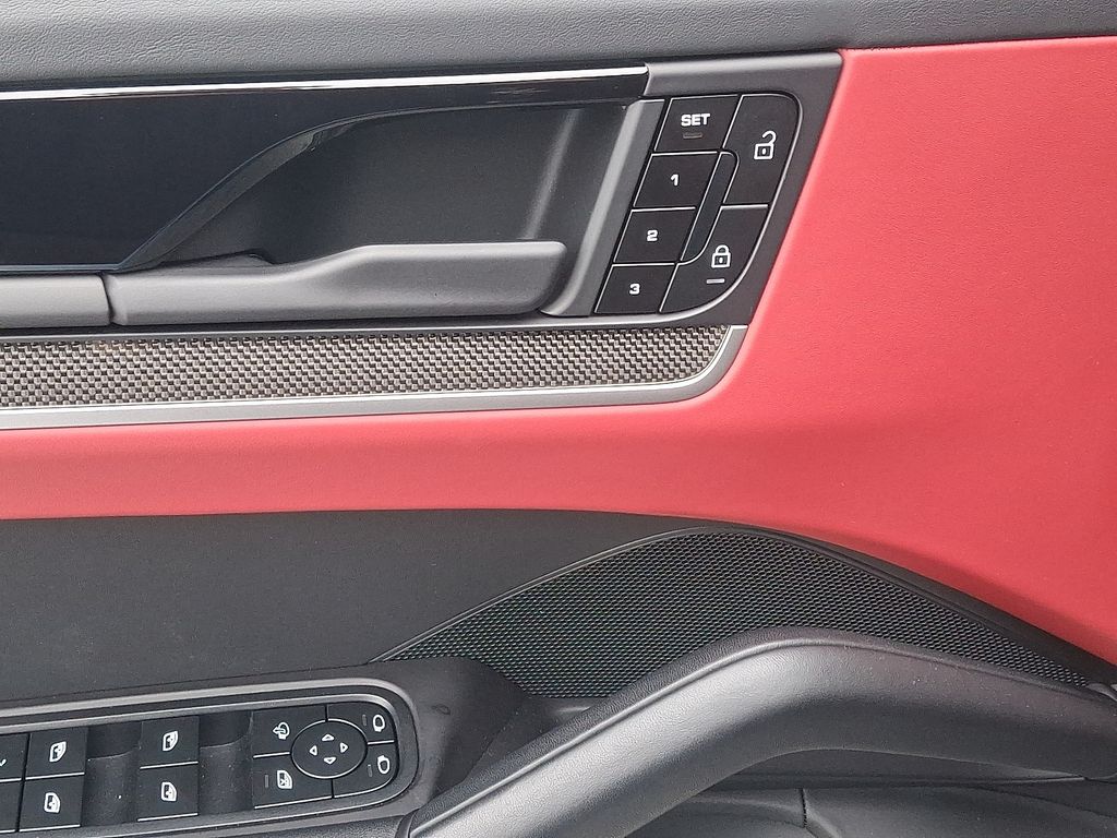 Thumbnail: 2025 Porsche  - 14