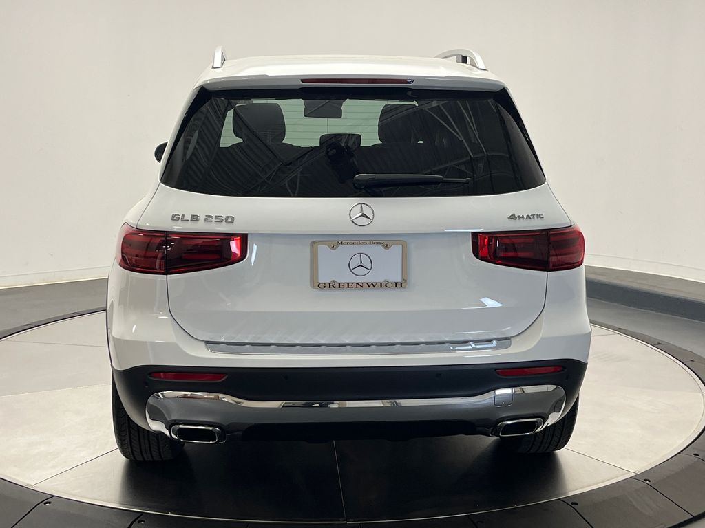 2025 Mercedes-Benz GLB 250 6