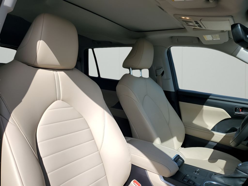 Used Car 2023 Toyota Highlander  Limited For Sale Under $40,000 In Austin, Texas