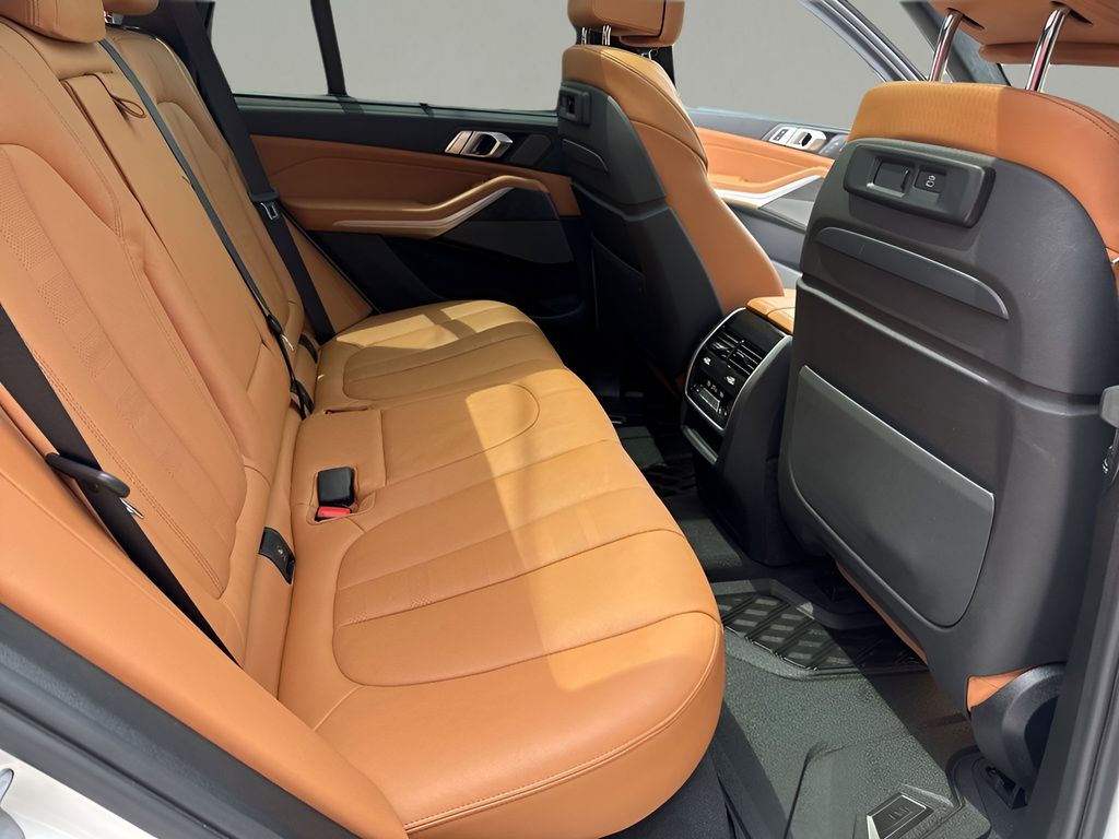 2022 BMW X5 M50i photo