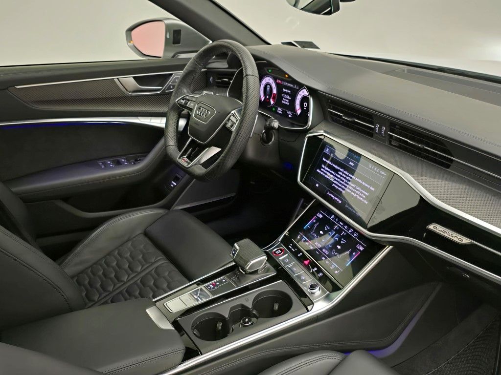 Thumbnail: 2024 Audi RS 6 - 22