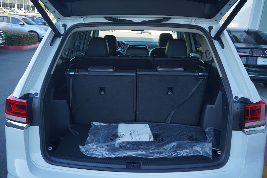 Thumbnail: 2025 Volkswagen Atlas - 12