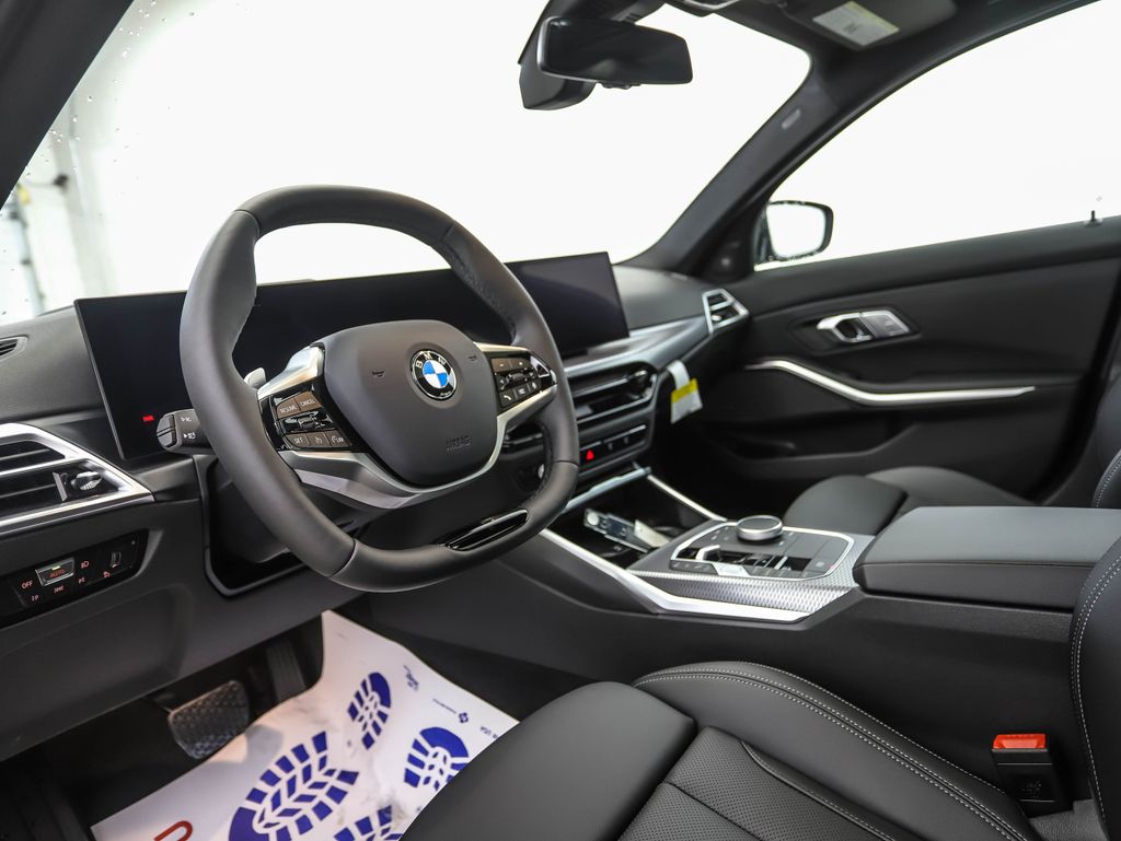 Thumbnail: 2025 BMW 3 Series - 10