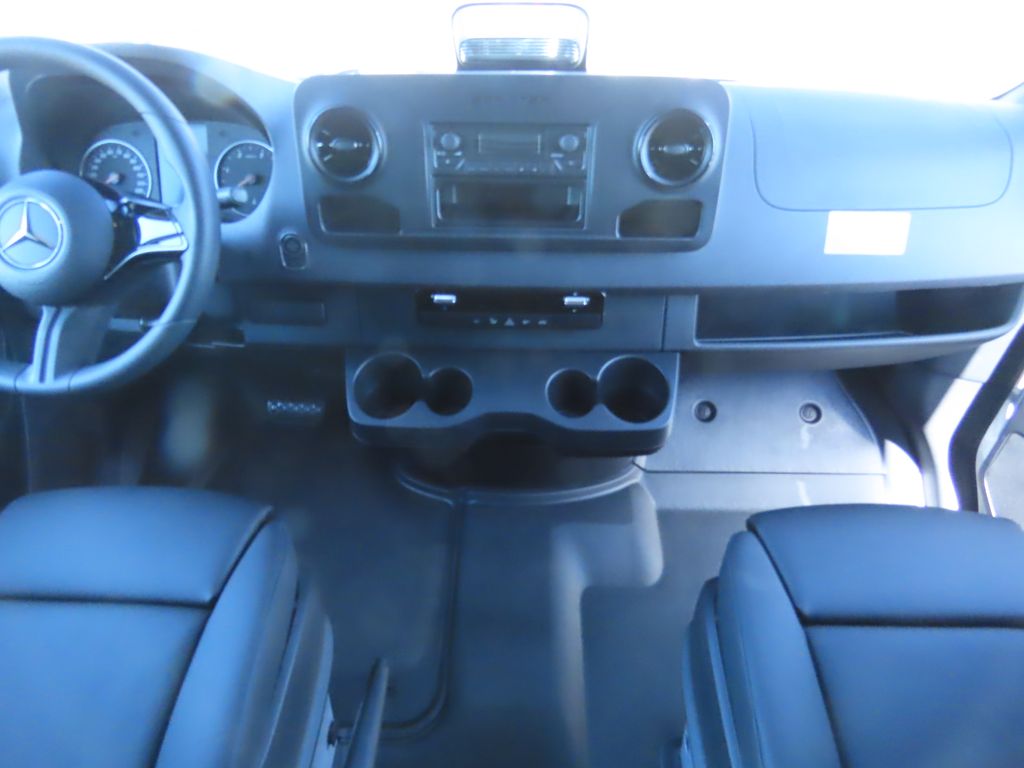 Thumbnail: 2025 Mercedes-Benz Sprinter - 14