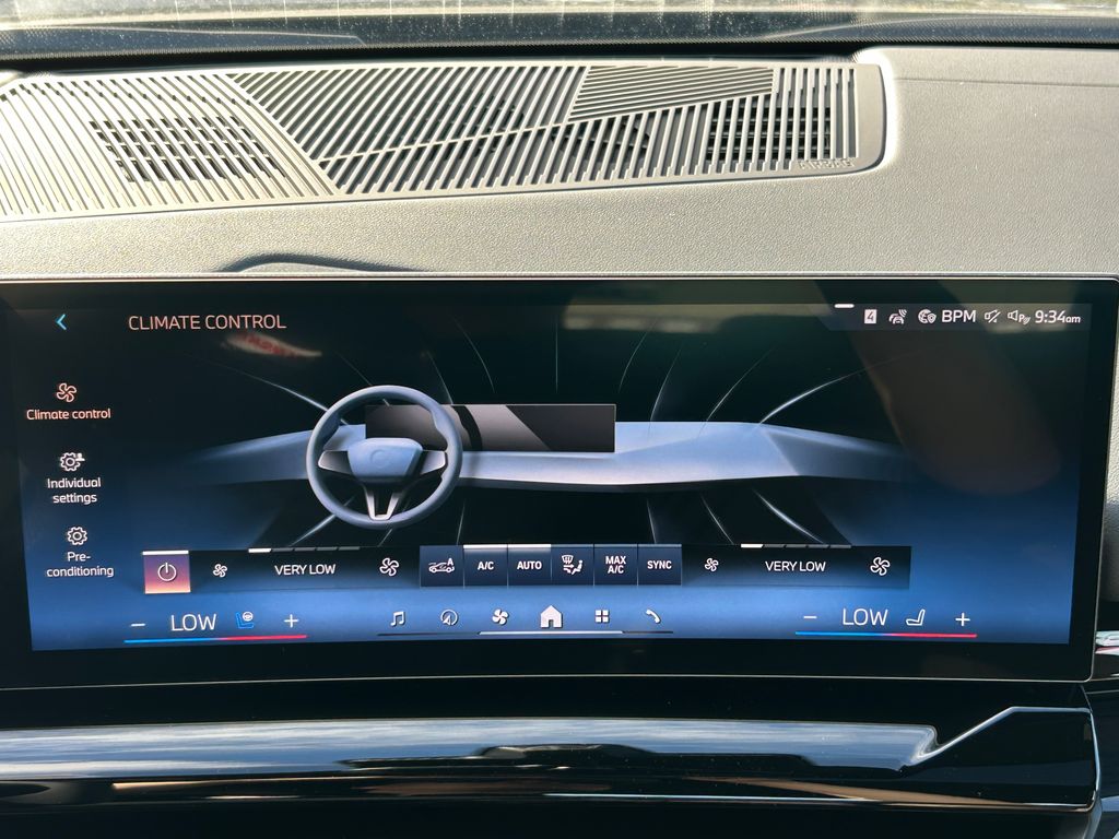 Thumbnail: 2026 BMW 5 Series - 24