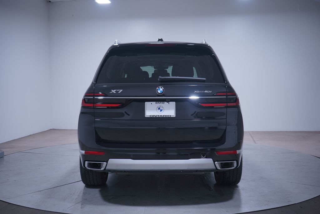 2025 BMW X7 xDrive40i 5