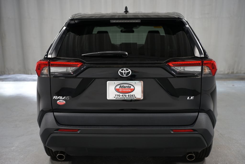 2022 Toyota RAV4 LE 7