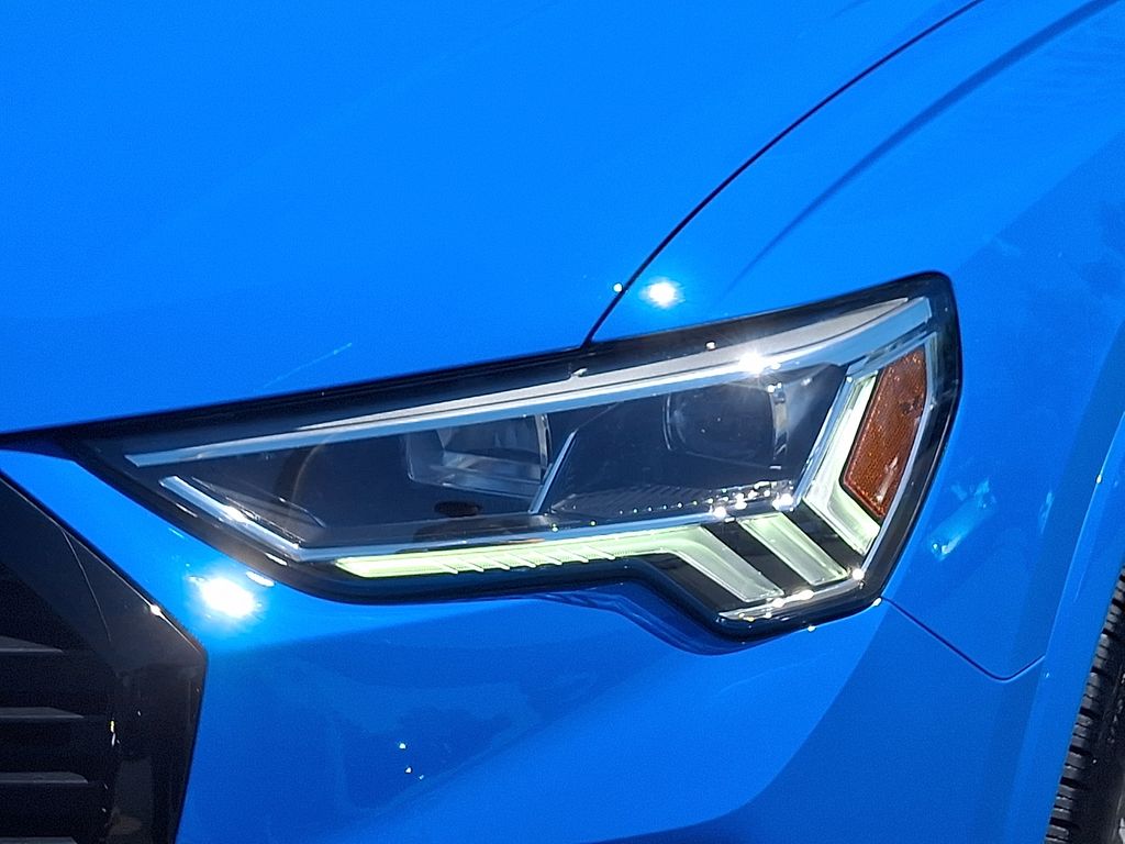 Thumbnail: 2023 Audi Q3 - 9