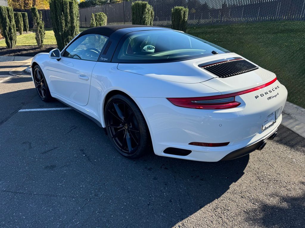 2019 Porsche 911 Targa 6