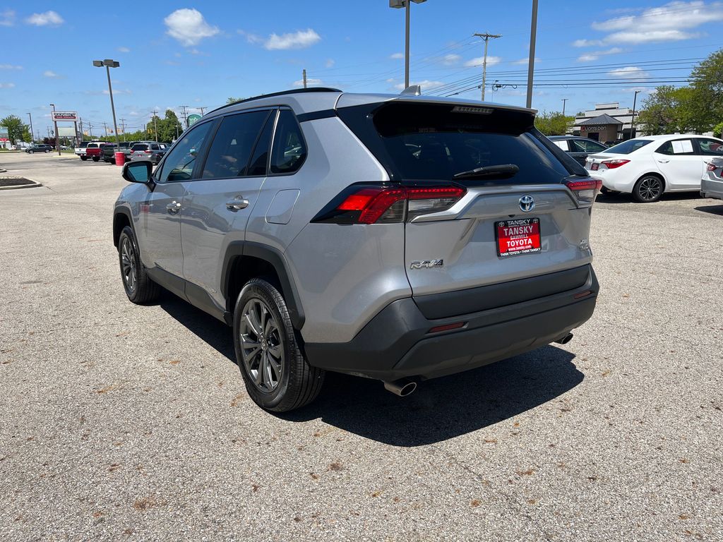 2022 Toyota RAV4 Hybrid XLE Premium photo