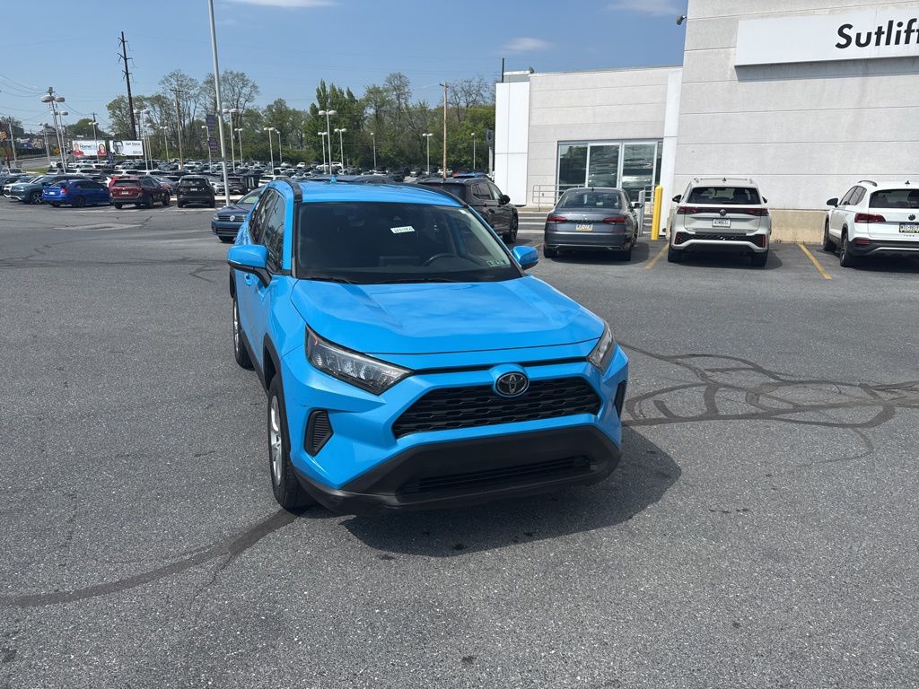 2019 Toyota RAV4 LE - 3
