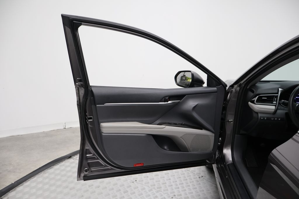 Thumbnail: 2023 Toyota Camry - 16