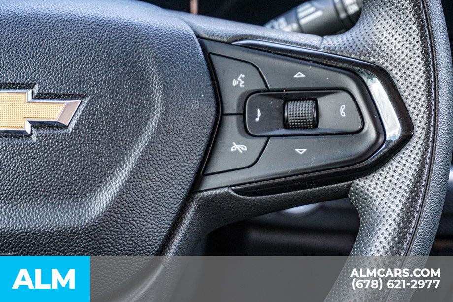 Used 2025 Gray Chevrolet LT image 29