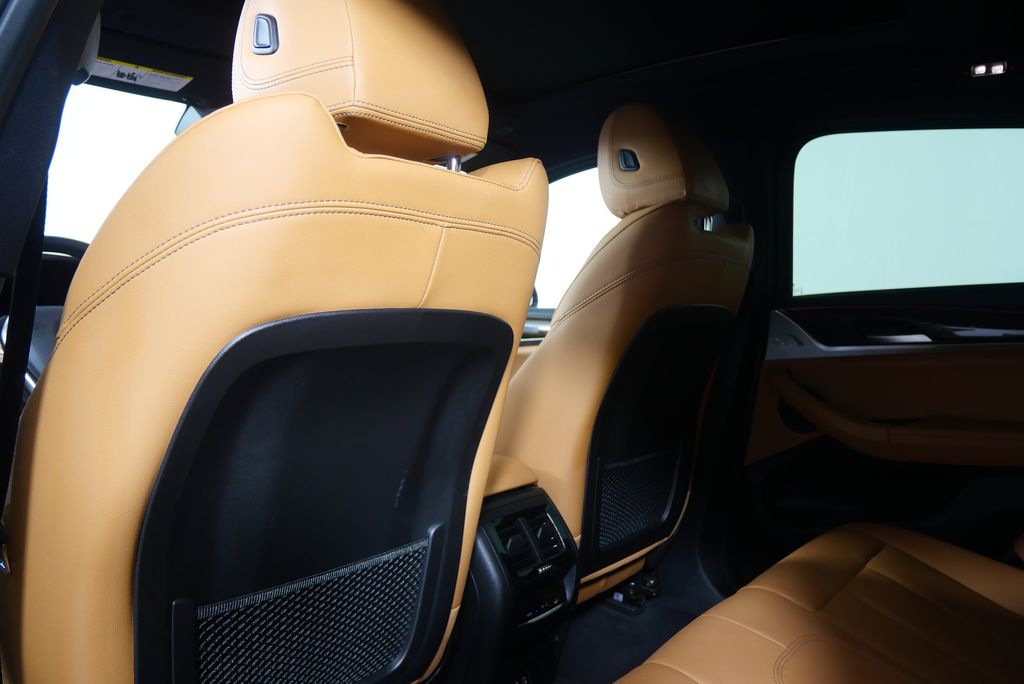 Thumbnail: 2023 BMW X4 - 18