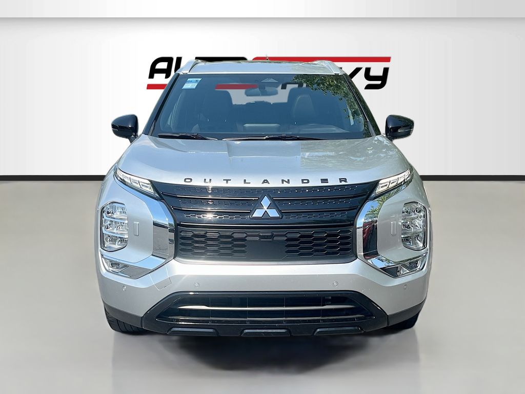 Used 2022 Silver Mitsubishi Black Edition image 2