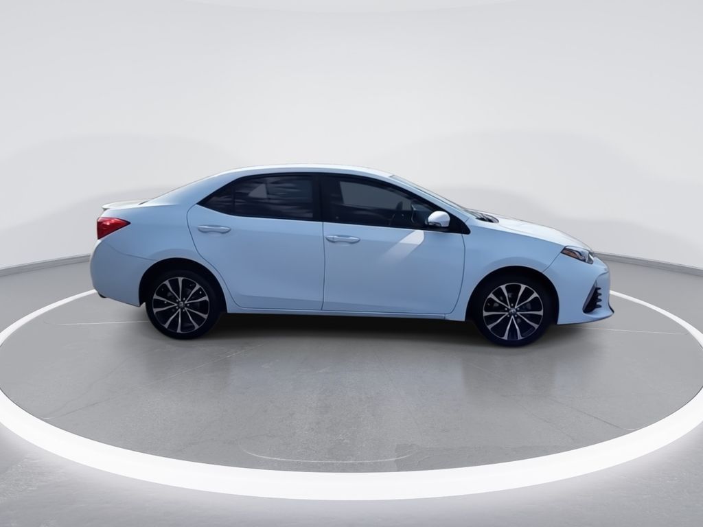 2017 Toyota Corolla SE 9