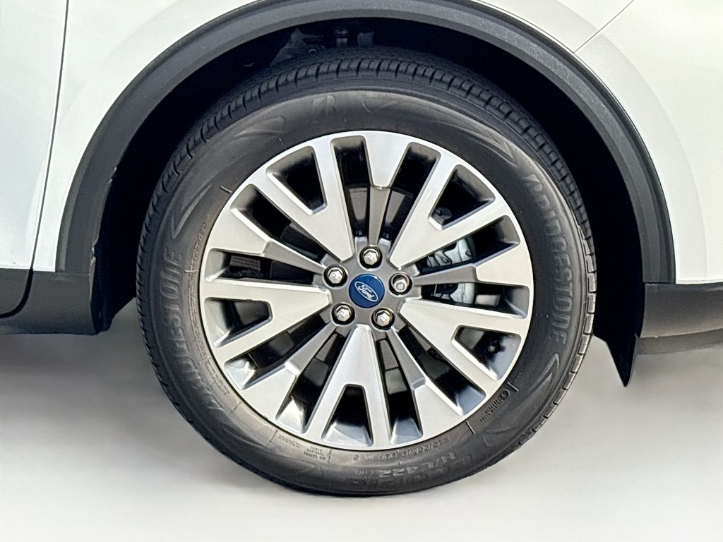 Thumbnail: 2022 Ford Escape - 32