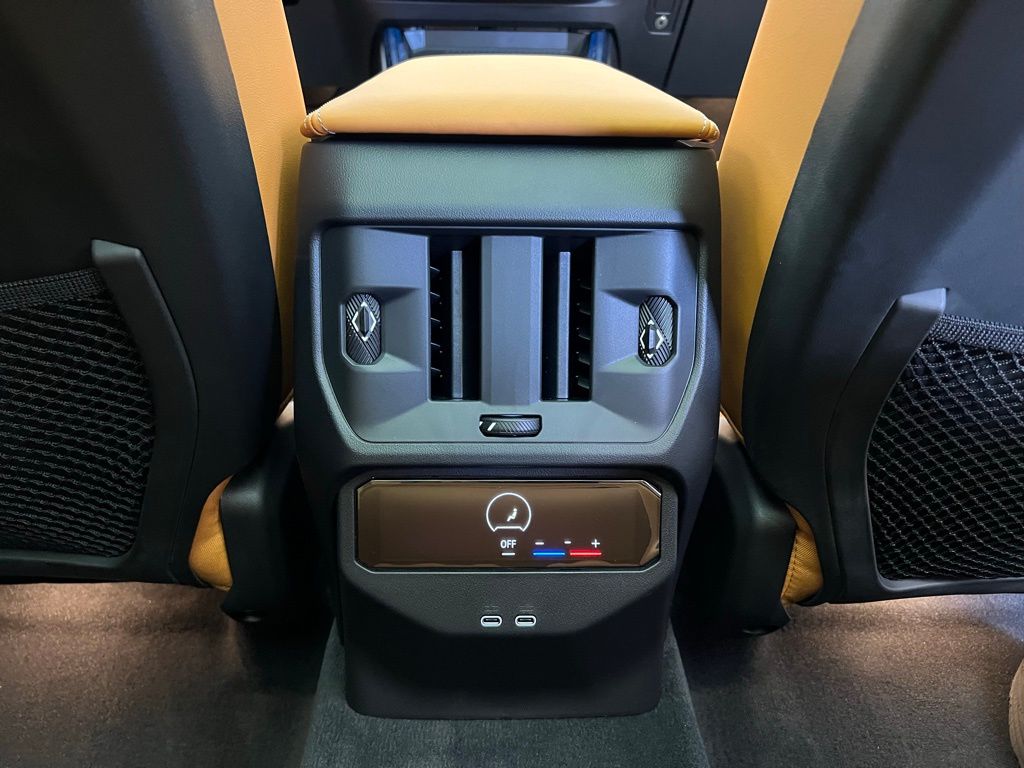 Thumbnail: 2026 BMW X3 - 10