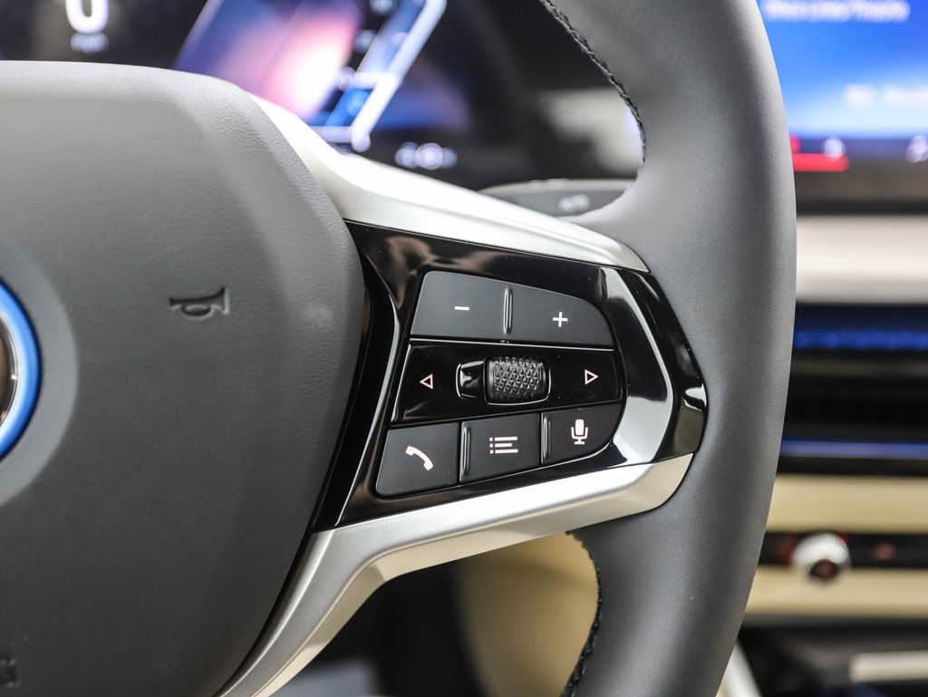 Thumbnail: 2025 BMW i4 - 13