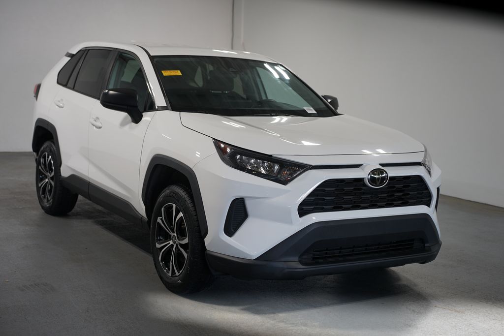 Thumbnail: 2022 Toyota RAV4 - 3